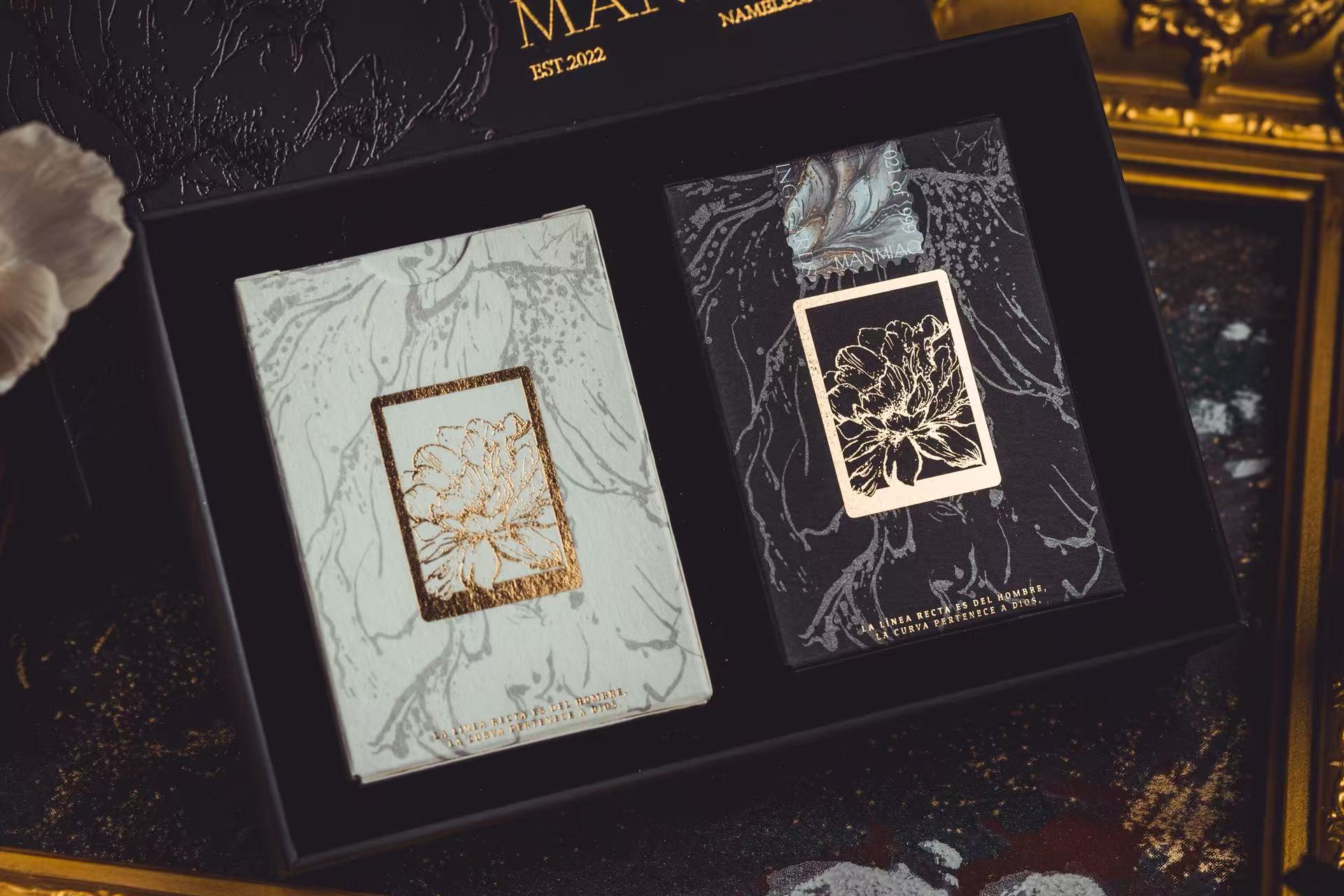 MANMIAO - Nameless Flower – Where Curves Become Art