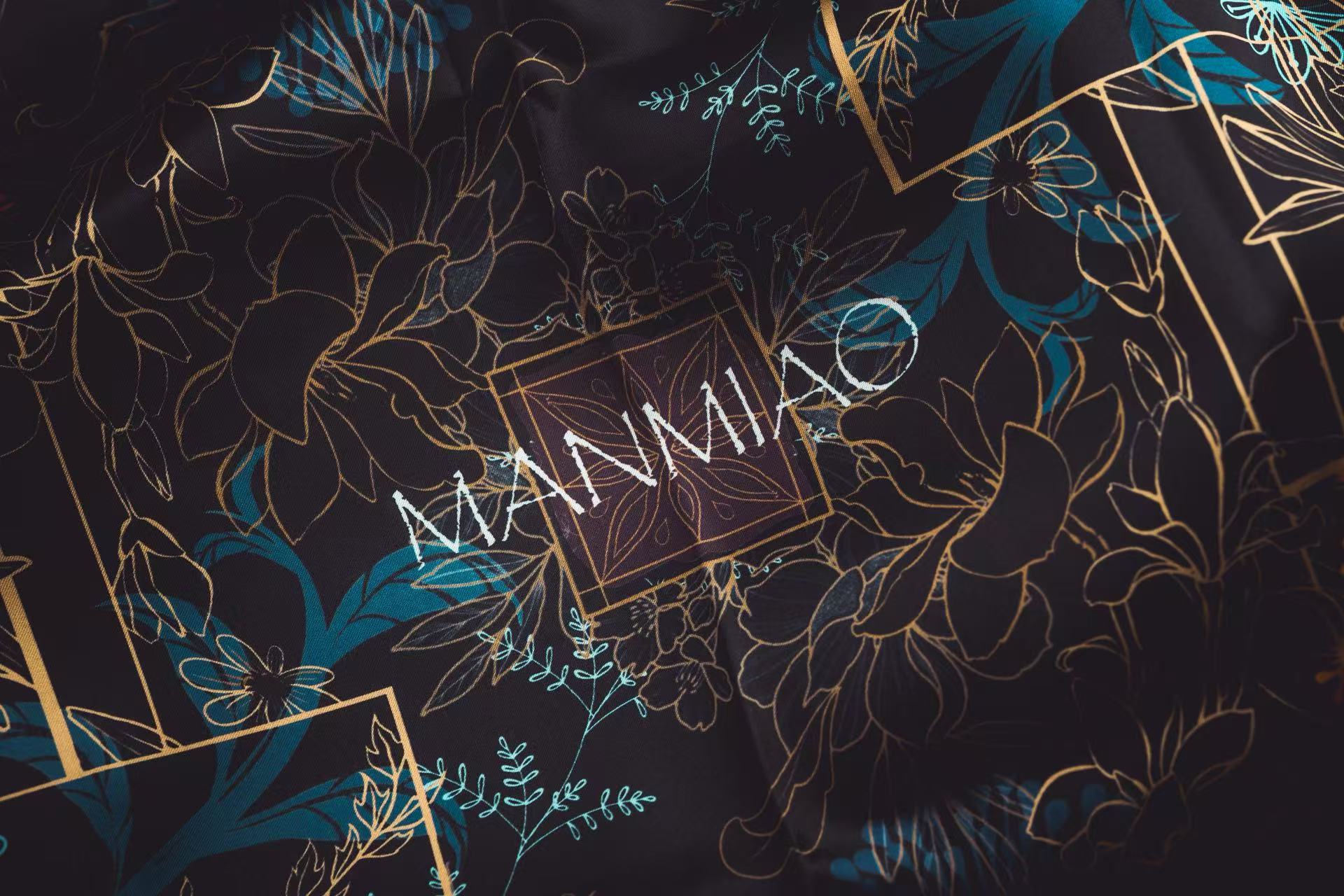 MANMIAO - Nameless Flower – Where Curves Become Art