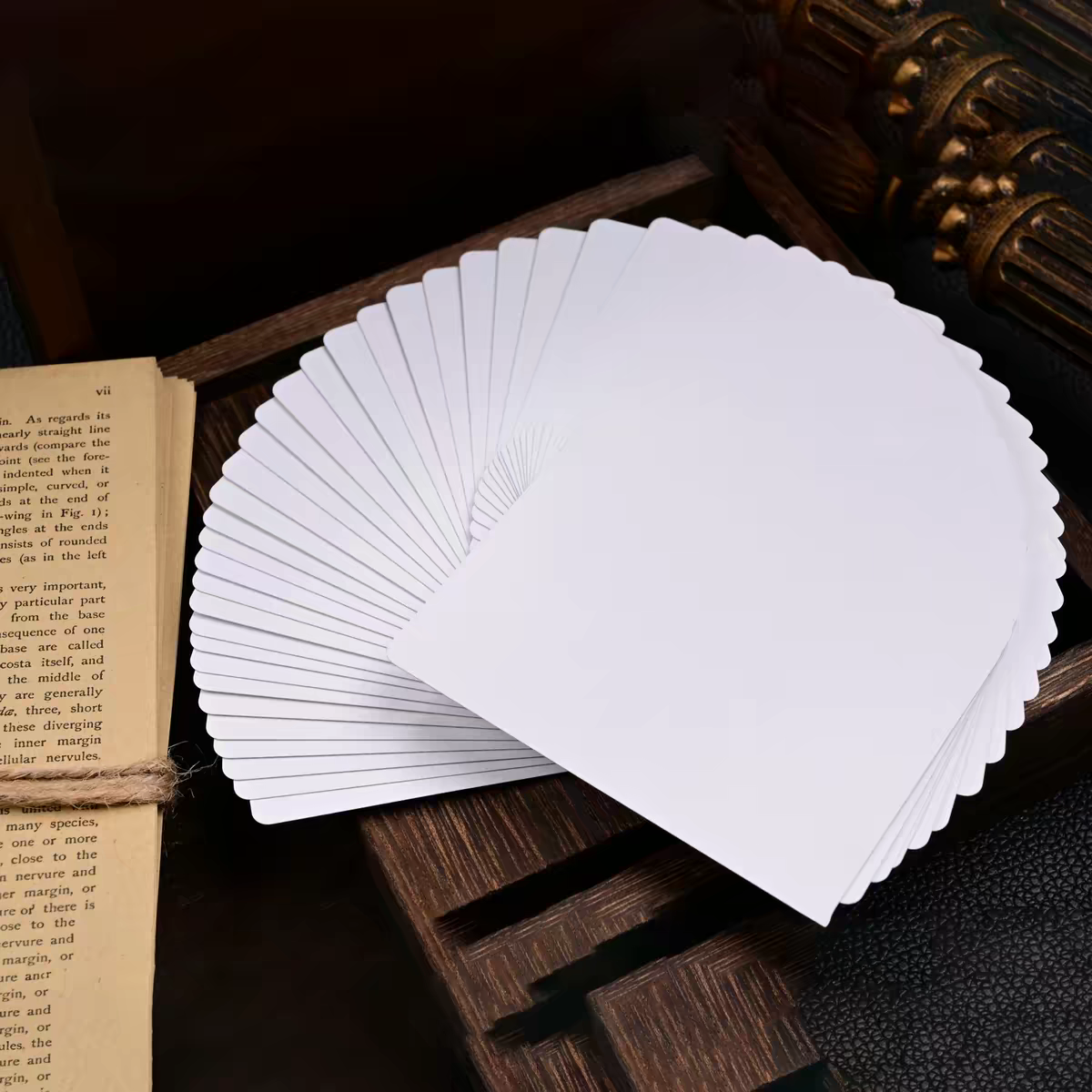 Pure White Card（Metallic ink）