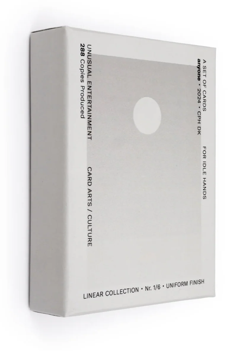ANYONE GRADIENT DOT PLAYING CARDS